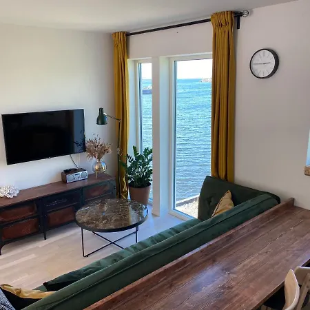 New Akrahamn Coast House *