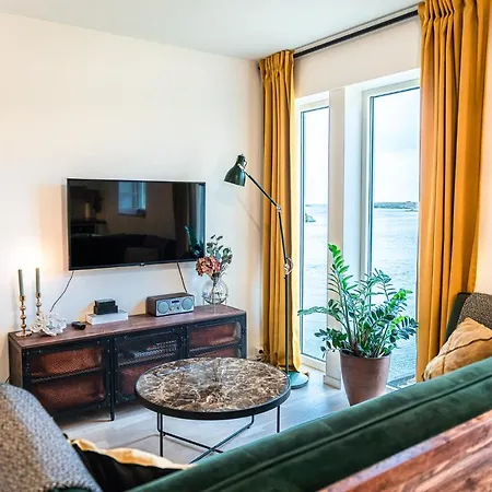 New Akrahamn Coast House Apartment *
