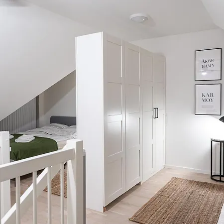 Апартаменты New Akrahamn Coast House Севеланн